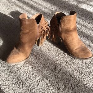 Western boho suede fringe booties
